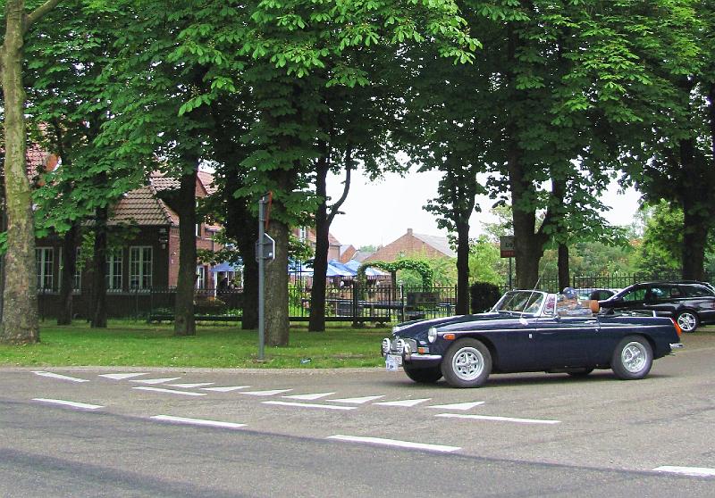 MG & Oldies Happening (14).JPG